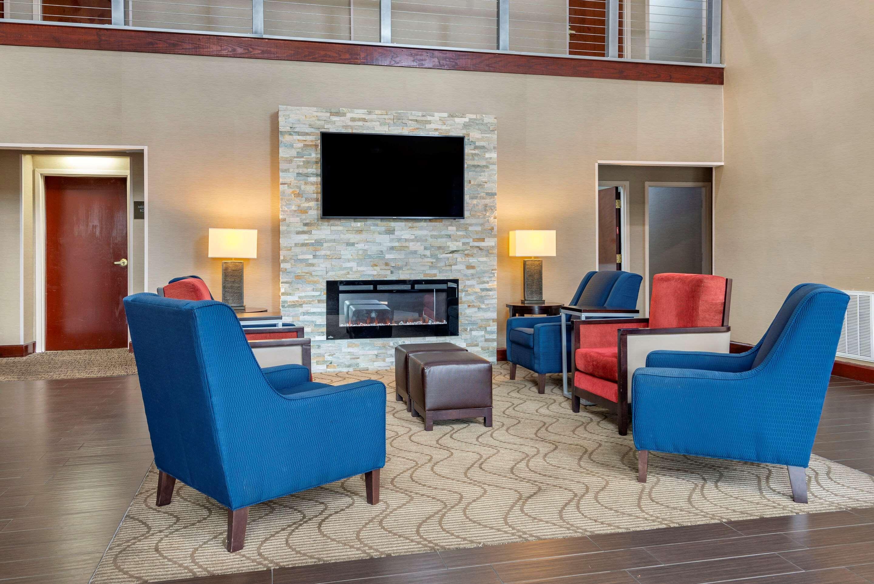 Comfort Suites Near Robins Air Force Base Warner Robins Εξωτερικό φωτογραφία