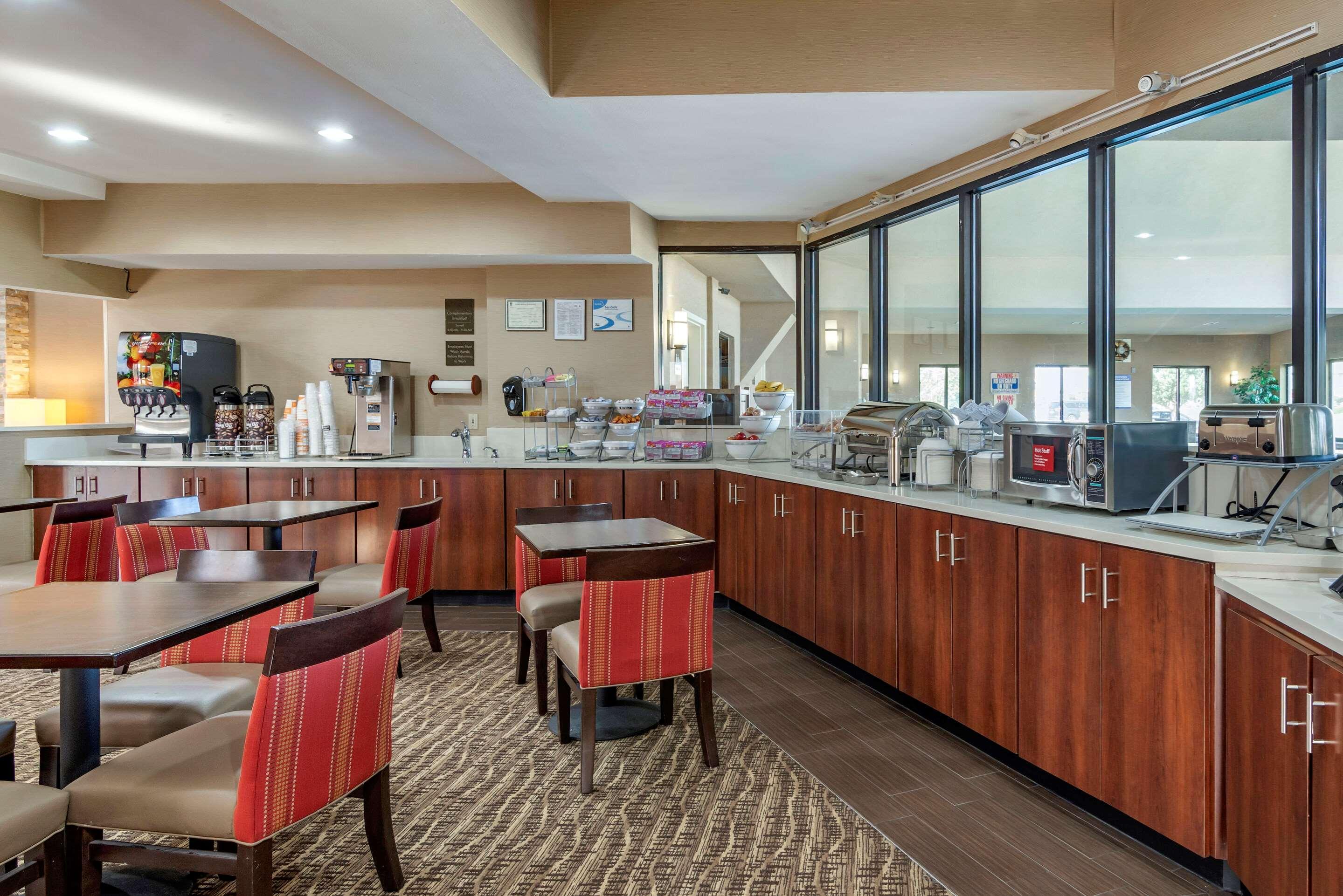 Comfort Suites Near Robins Air Force Base Warner Robins Εξωτερικό φωτογραφία