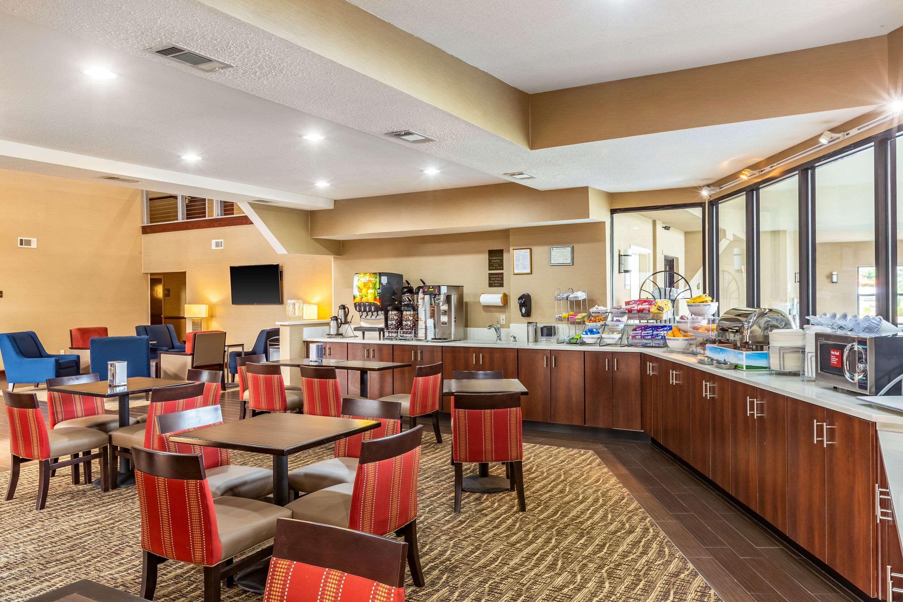 Comfort Suites Near Robins Air Force Base Warner Robins Εξωτερικό φωτογραφία