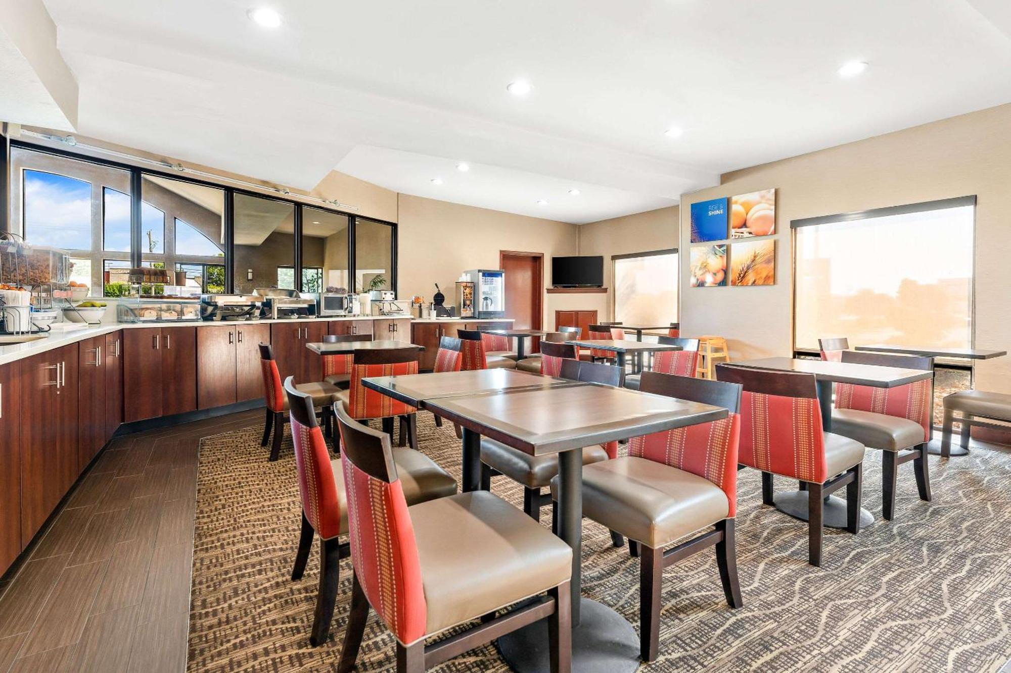 Comfort Suites Near Robins Air Force Base Warner Robins Εξωτερικό φωτογραφία